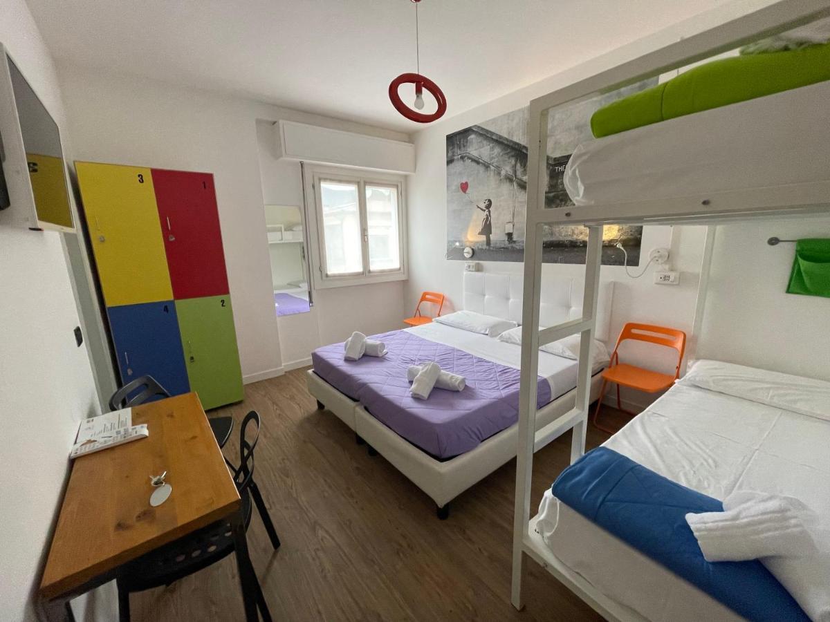 Lake Garda Hostel Salò Eksteriør billede