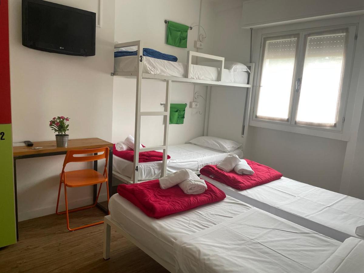 Lake Garda Hostel Salò Eksteriør billede