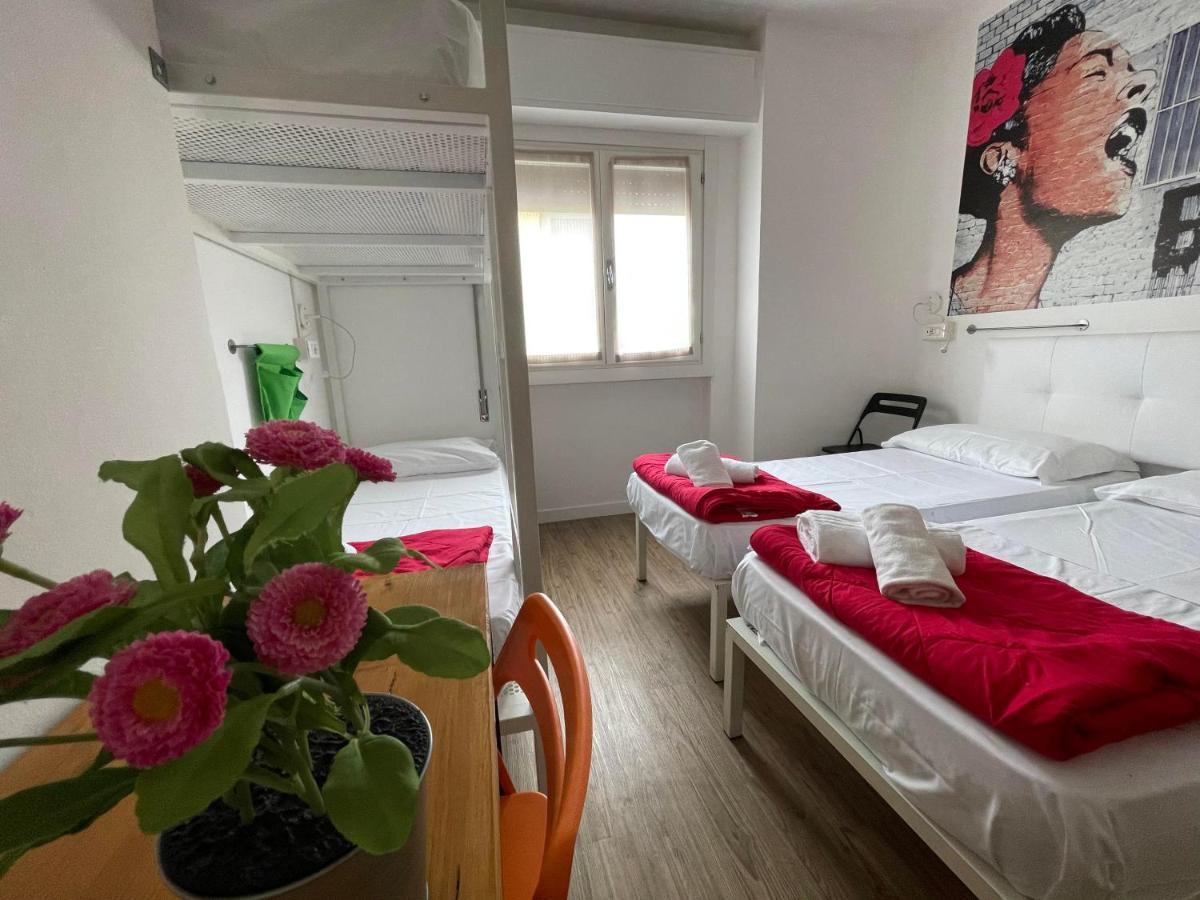 Lake Garda Hostel Salò Eksteriør billede