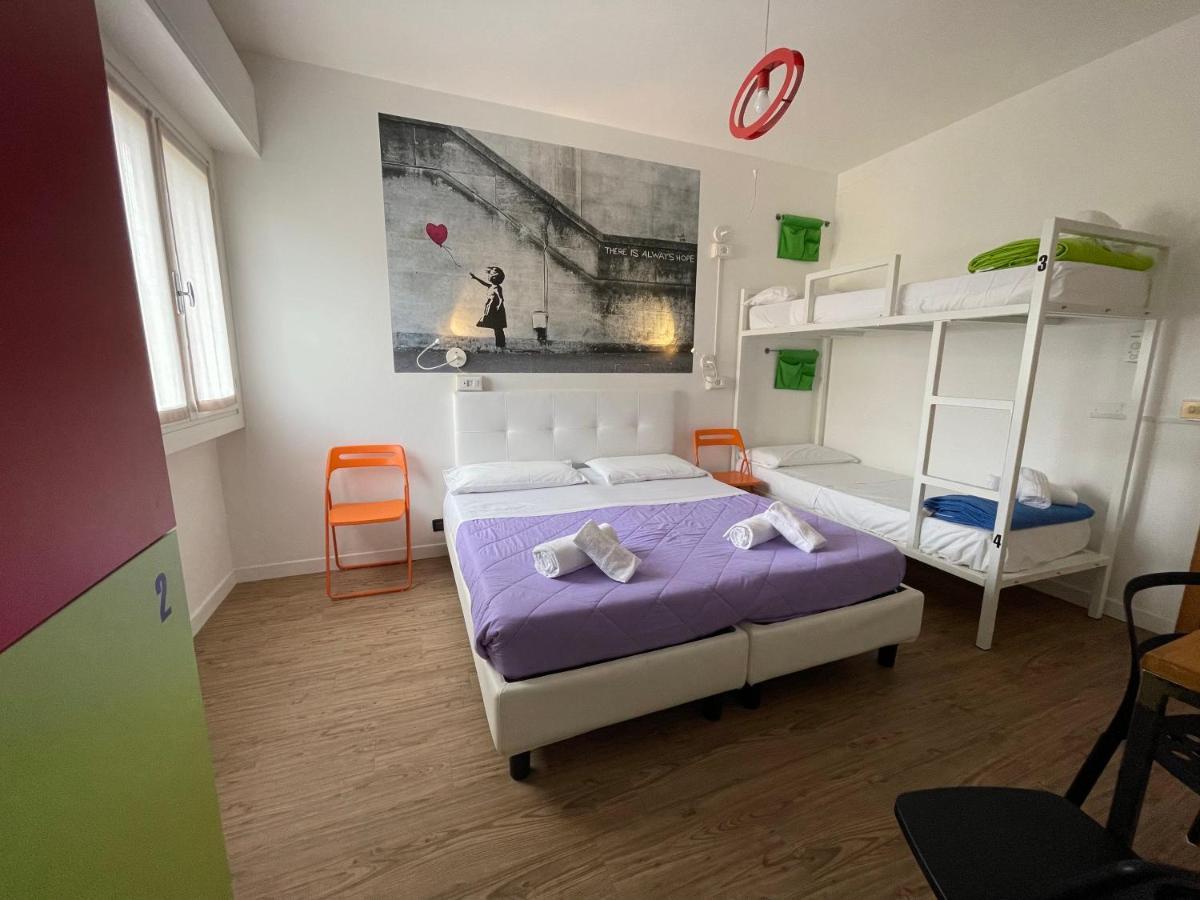 Lake Garda Hostel Salò Eksteriør billede
