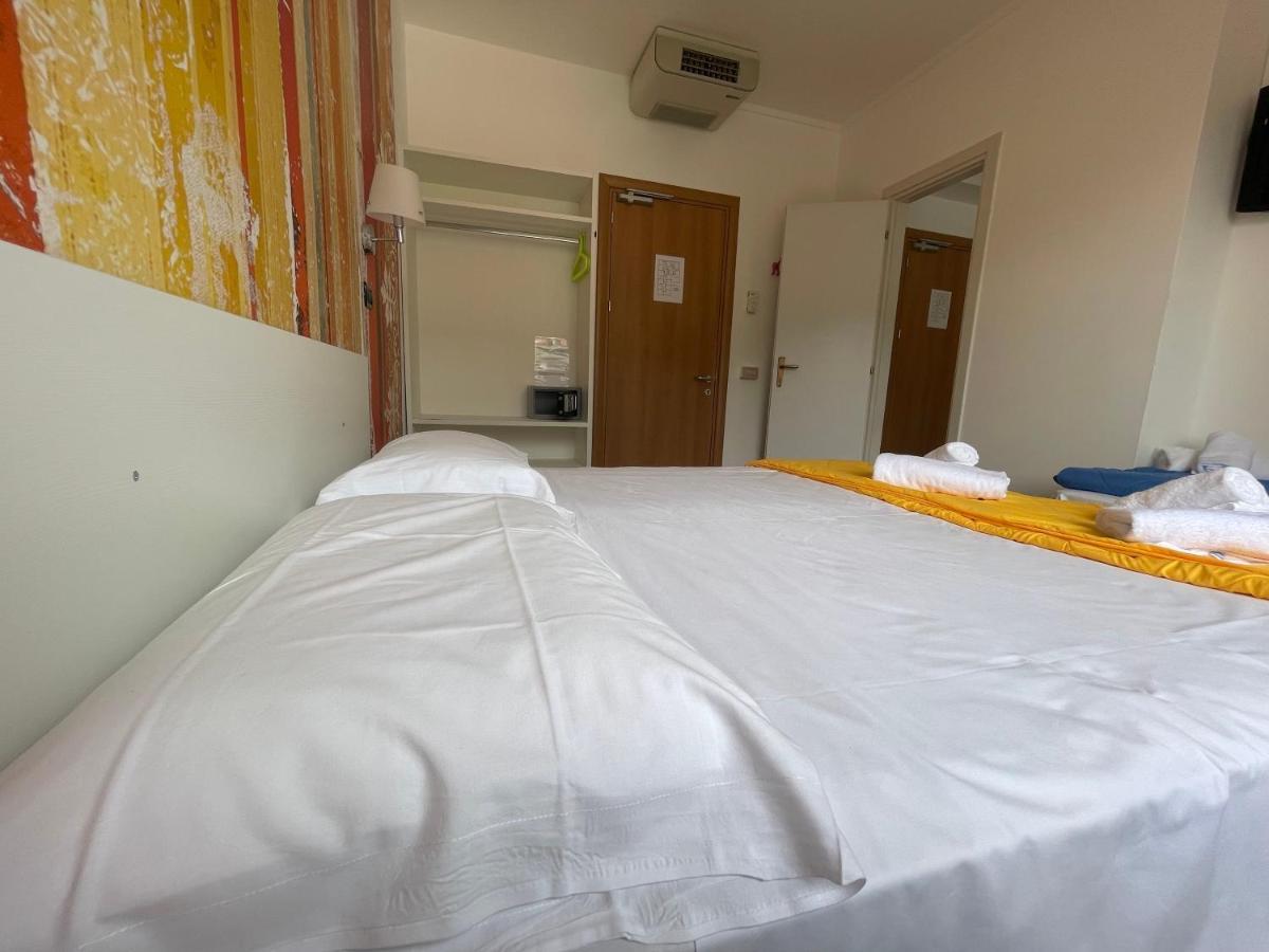 Lake Garda Hostel Salò Eksteriør billede