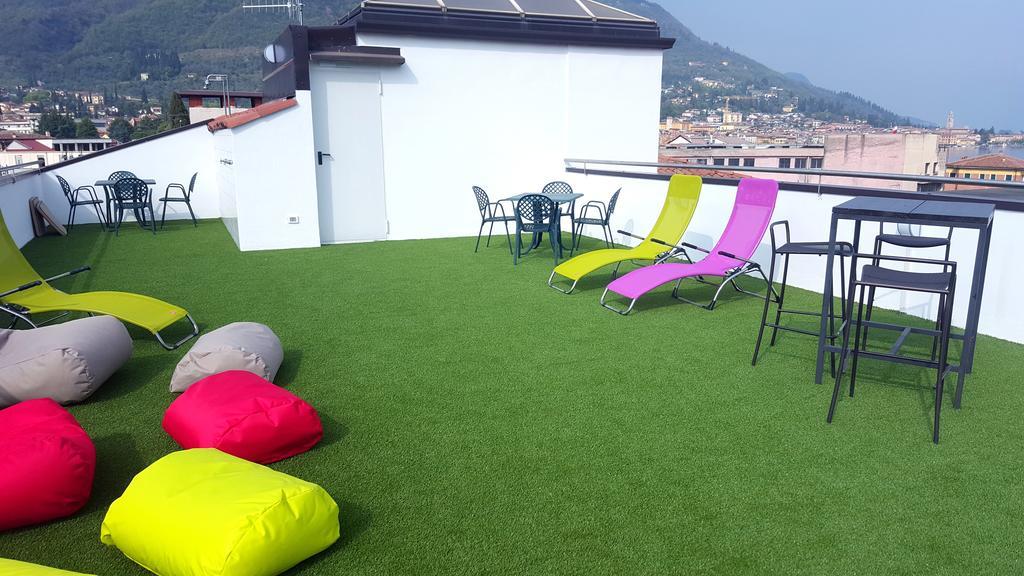 Lake Garda Hostel Salò Eksteriør billede