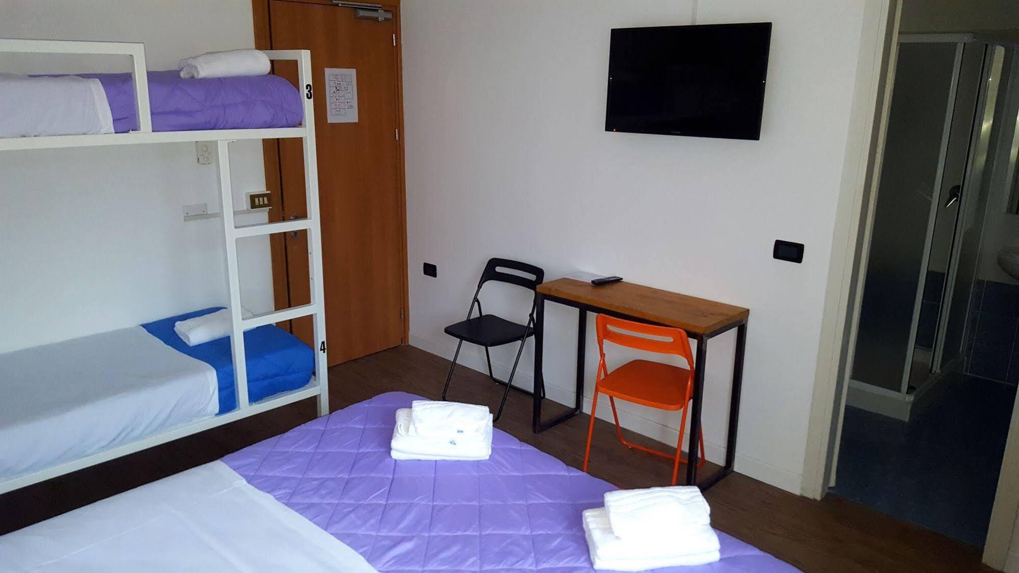 Lake Garda Hostel Salò Eksteriør billede